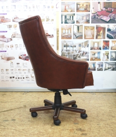 Кресло офисное Дюранго в натуральной коже